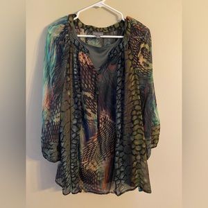 Womans size 2x green multi color polyester blouse from Dress Barn Roz and Ali